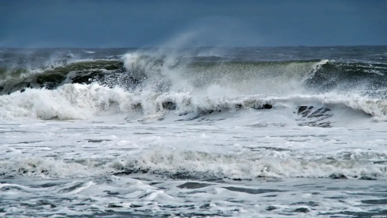 توقعات حالة البحر في المغرب ومستجدات حركة الأمواج خلال ساعات اليوم الجمعة